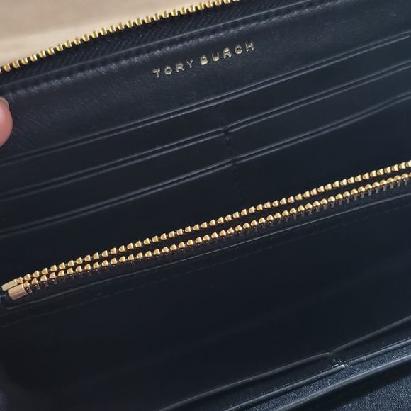 Tory Burch Gemini Continental Wallet - Picture 4 of 8
